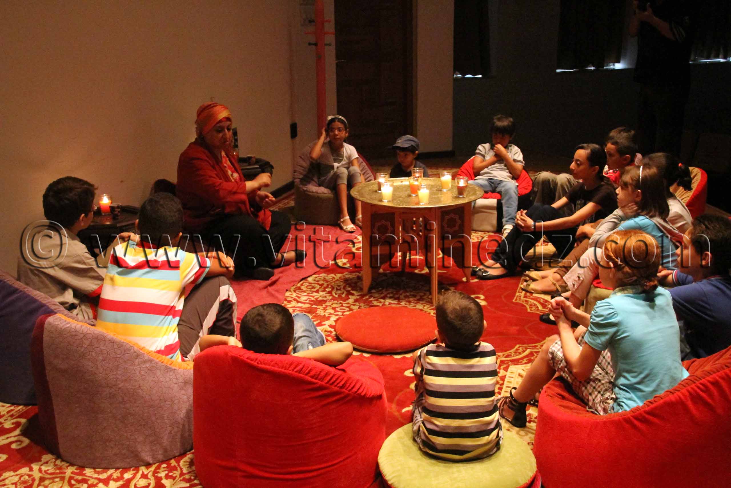 Tlemcen - Festival Lire en Fête (expos - Concours, Spectacles), Sihem Kennouche conteuse talentueuse ...