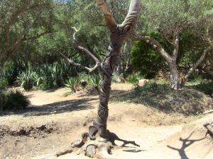 La Sculpture de Djelloul dans le musée a ciel ouvert de Tipaza.