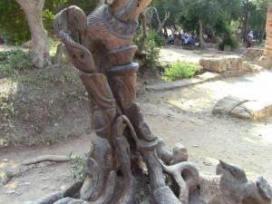 La Sculpture de Djelloul dans le musée a ciel ouvert de Tipaza.