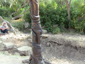 Le Sculpteur Djellout et sa Sculpture.