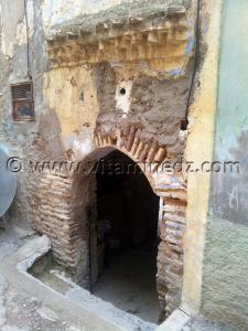 Tlemcen - Maison très ancienne, Rue Ibn Khamis et ses derbs (Riat Benfares)