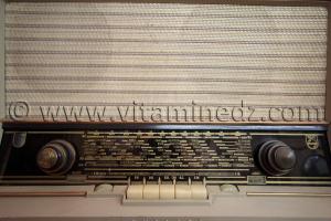 Ancien TSF en vente chez l\'antiquaire de Tlemcen