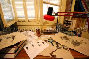 Bureau de Monsieur Kazi Tani Omar, Ancien professeur de Sciences naturelles à Tlemcen et spécialiste en géologie et botanique