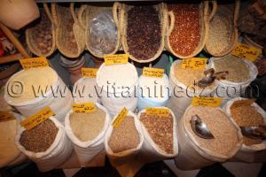 Tlemcen et son souk en couleur  Epices, parfums, maroquinneries ...