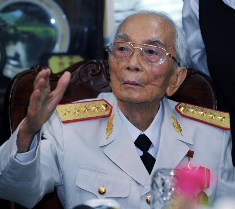 Planète - Il est mort à 102 ans:  Le général Giap quitte le champ de bataille