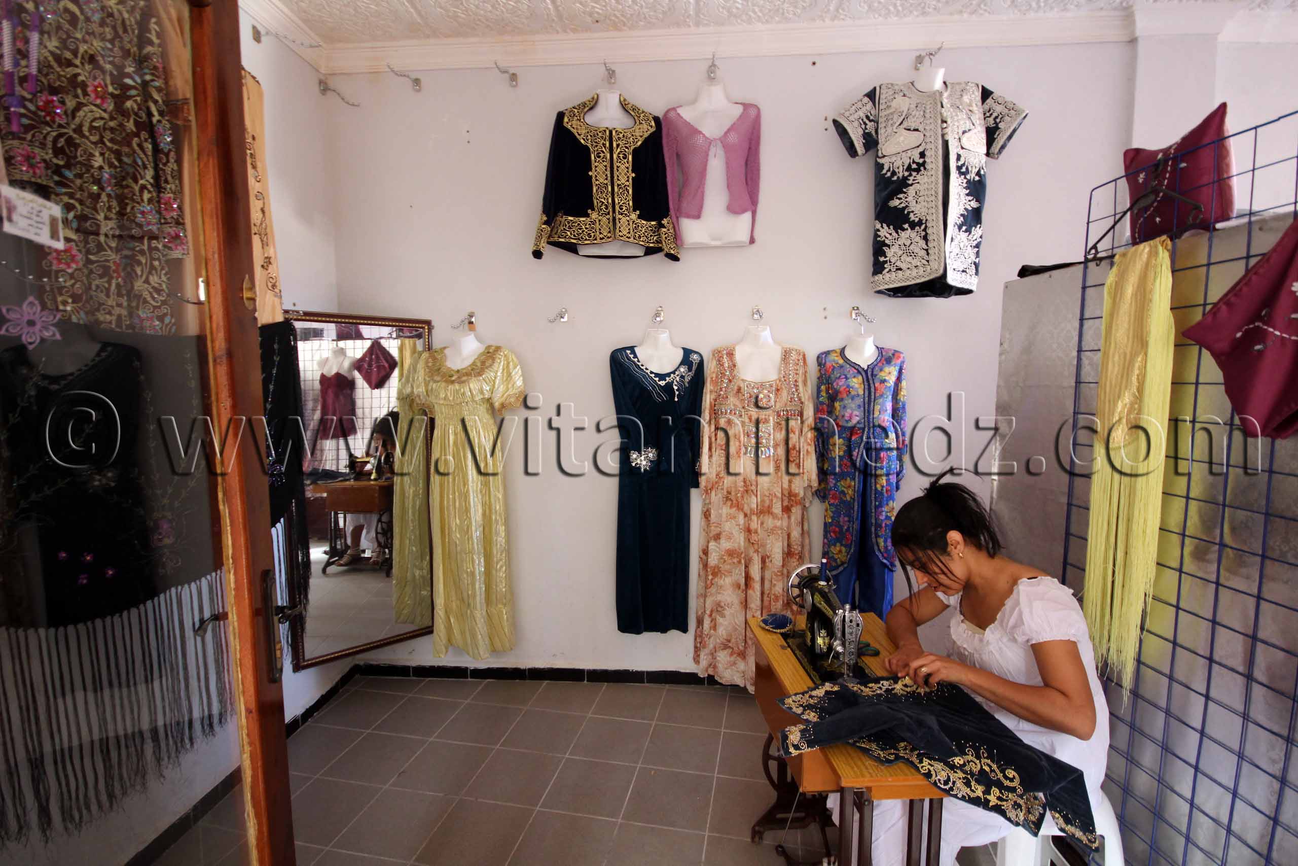 Tlemcen - Caftans (marocains, tlemceniens) , Karakous, Bed3iya, Centre d'artisanat de Bab Zir