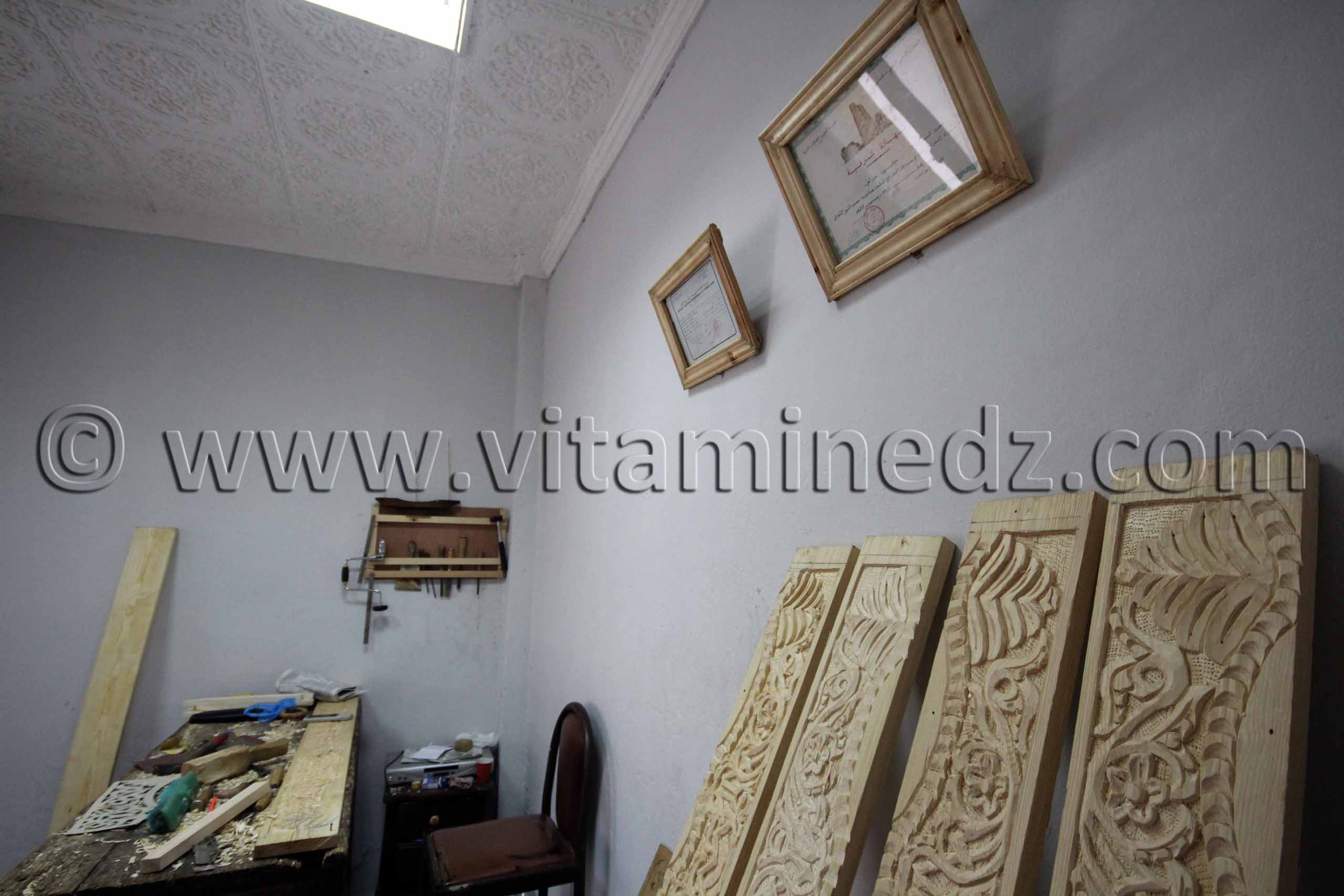 Sculpture su bois - Tlemcen - Centre d'artisanat de Bab Zir