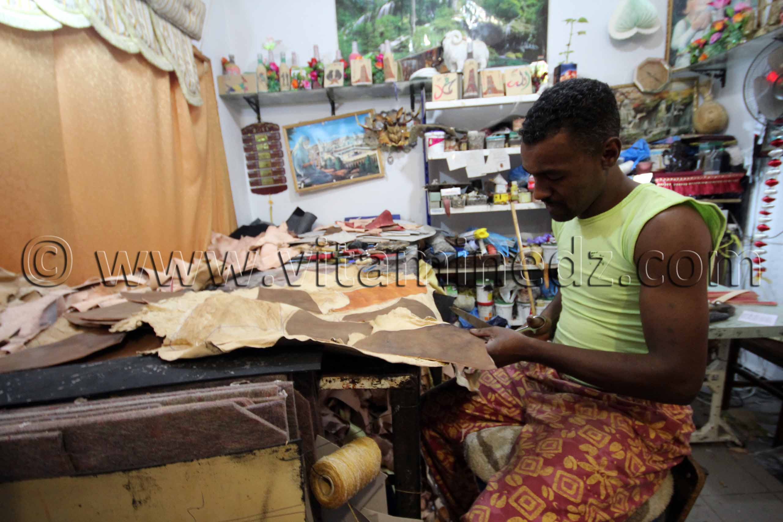 Babouchier de Tlemcen - Centre d'artisanat de Bab Zir