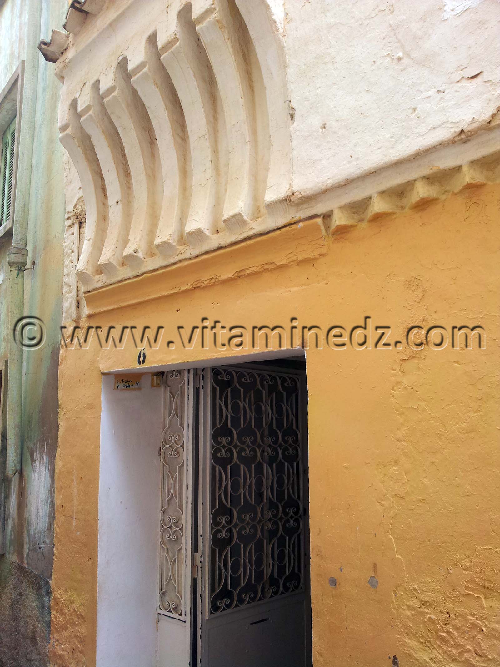 Tlemcen - Ancienne maison - Rue Ibn Khamis et ses derbs (Riat Benfares)