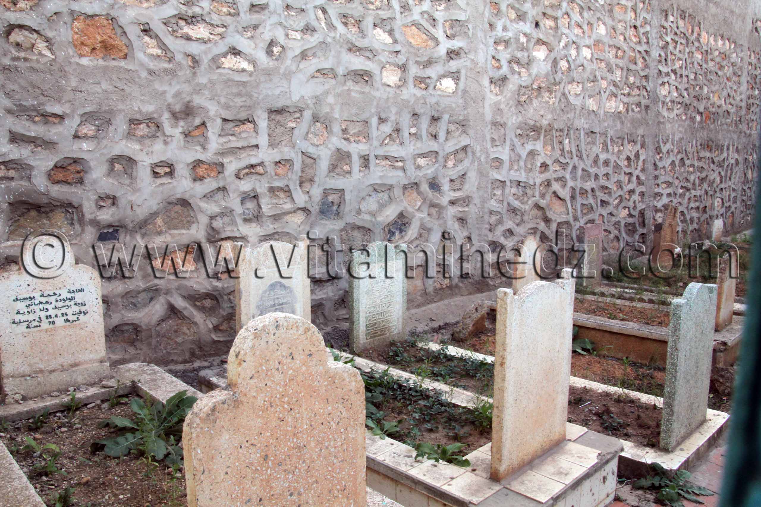 Petit cimetière à Sidi Boucif Beni Saf (W. Aïn Temouchent)