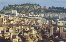 Constantine - Des guides pour faire connaître la ville