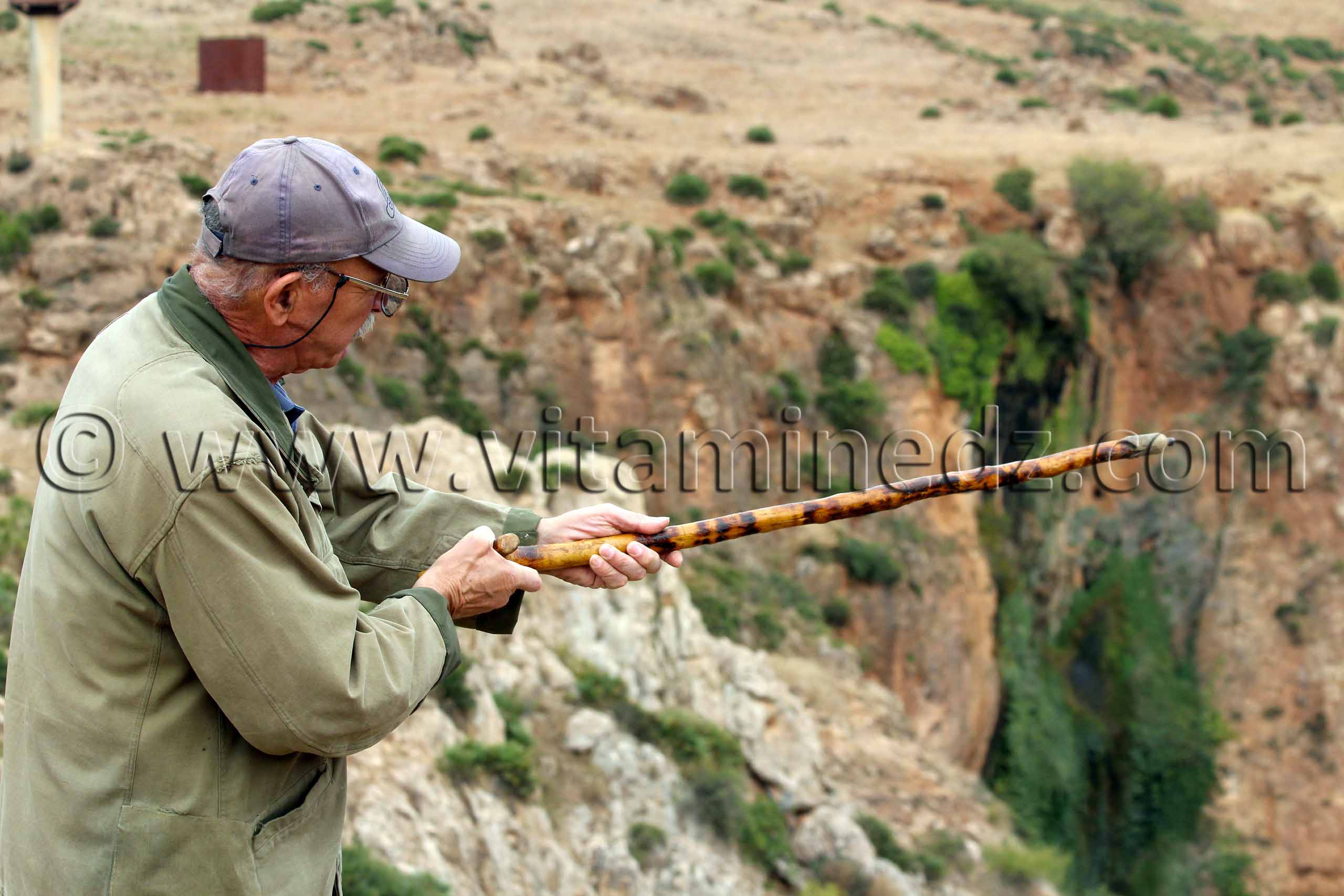 Monsieur Kazi Tani Omar, Ancien professeur de Sciences naturelles à Tlemcen et spécialiste en géologie et botanique