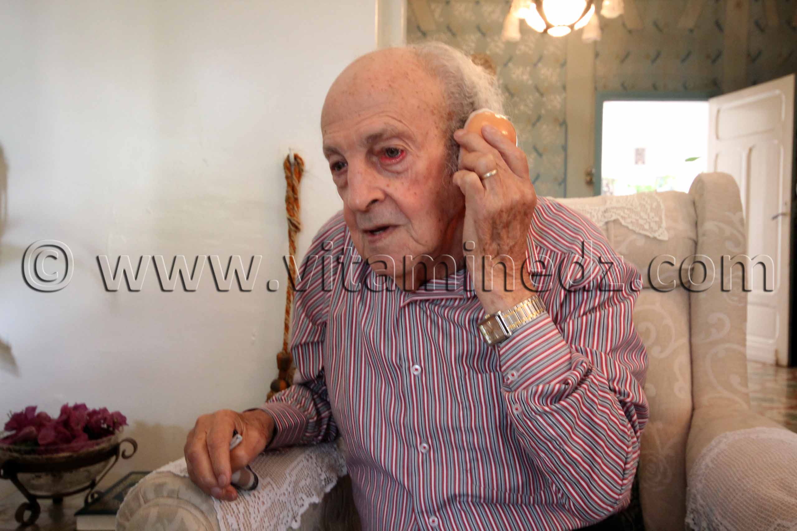 Le Dr. Yadi, « Le coquillage on le comprend, on l’écoute, c’est le bruit de la vague par mer calme. C’est une perfection de beauté », mots d’un féru.