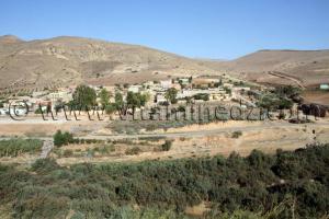 Village El Fabrika, récemment baptisé par lequel passe Oued Tafna