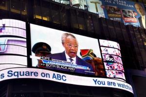 Planète - Le monde salue le courage et la détermination de Mandela,  source d'inspiration  pour l'humanité