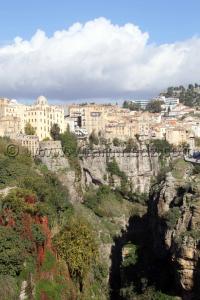 Constantine, De la lumière pour la passerelle Mellah et le pont de Bab El-Kantara
