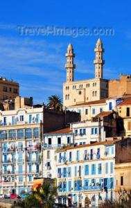MOSQUÉE DE SIDi-EL-MOUHOUB À BÉJAÏA :  Les minarets risquent l’effondrement à tout moment