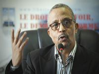 Elections présidentielles d'Algérie: Yasmina Khadra à “Liberté” “Pourquoi je suis candidat”