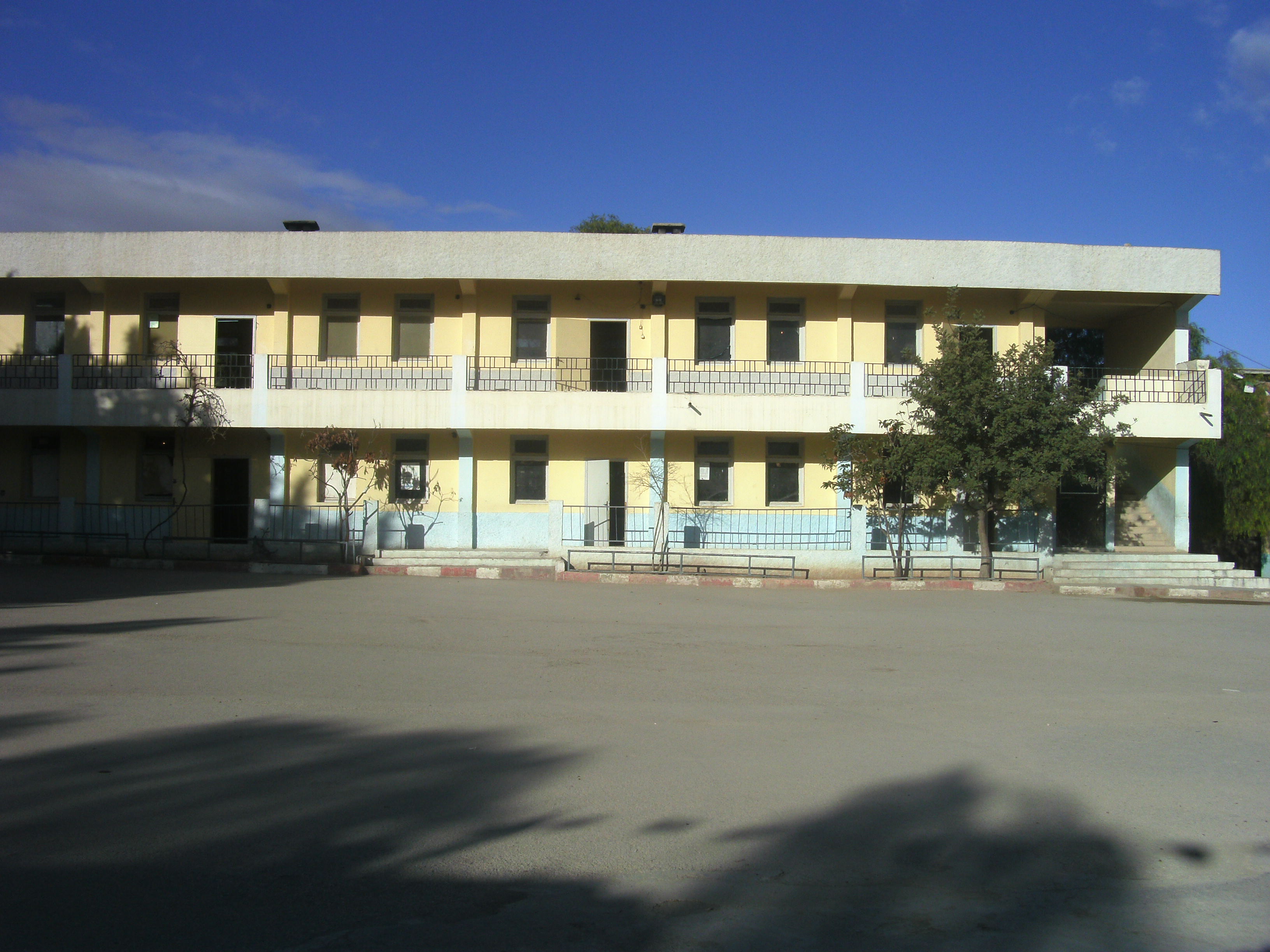 مدرسة بركان لخضر