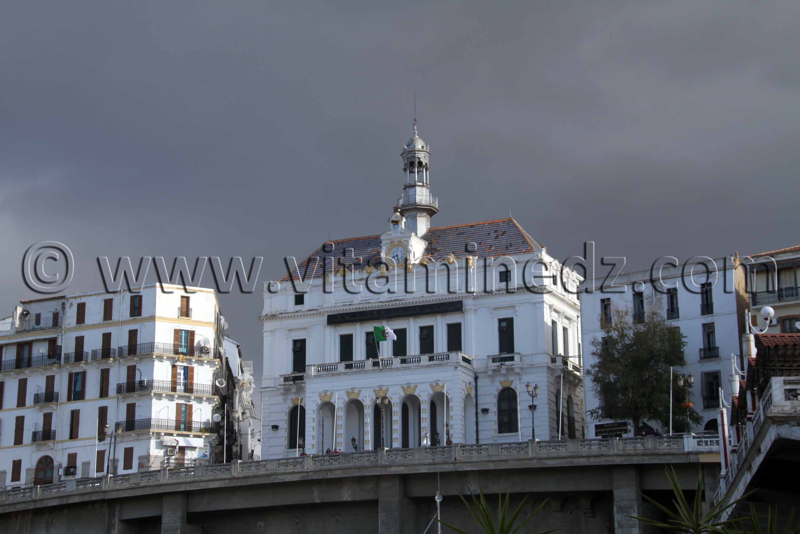 Mairie (APC) Constantine, très bel immeuble colonial