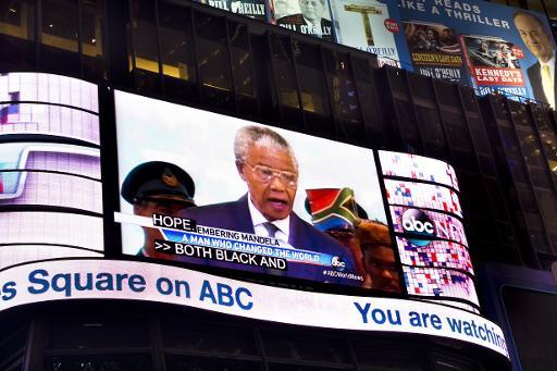 Planète - Le monde salue le courage et la détermination de Mandela, 