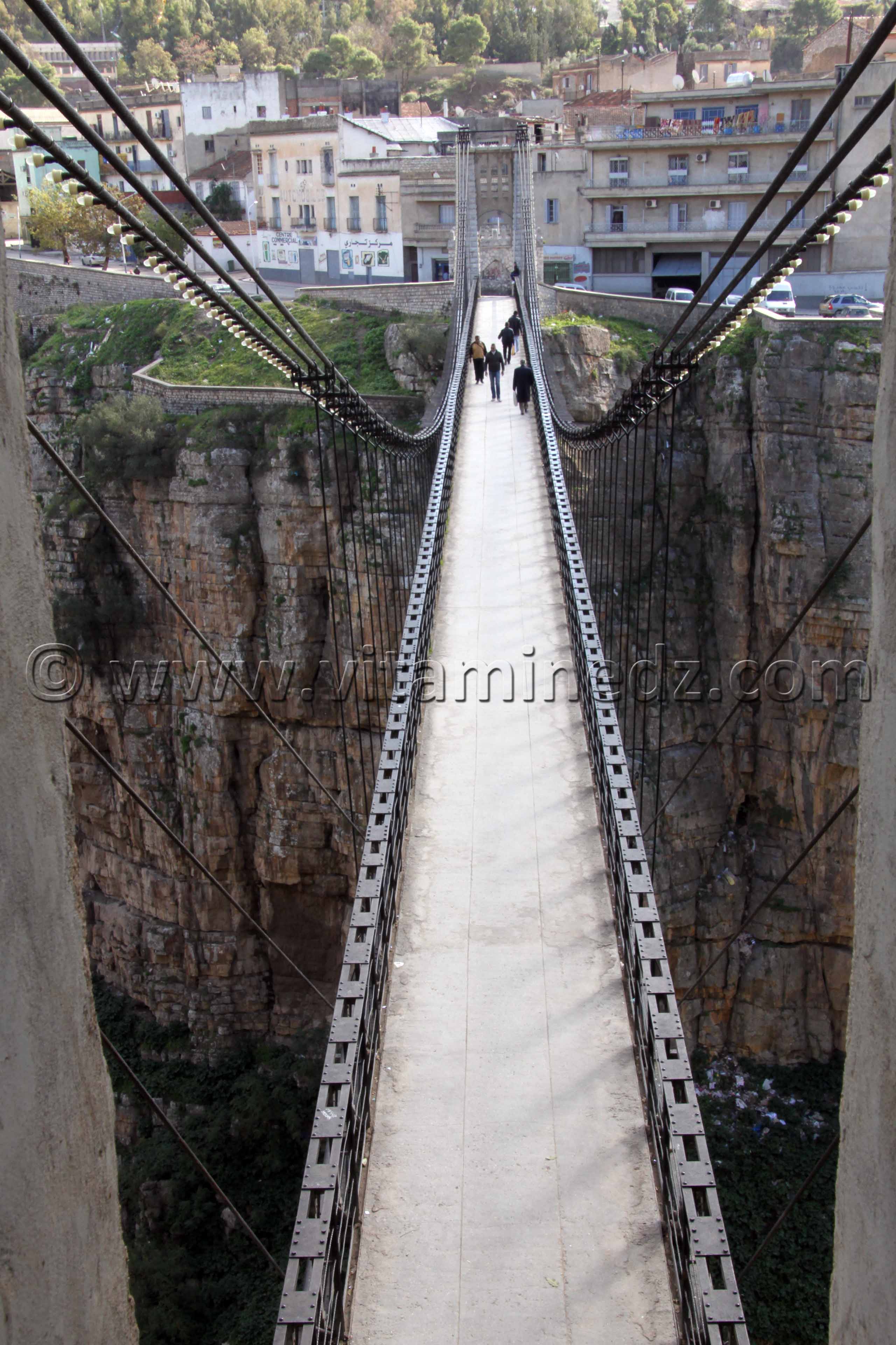 Constantine, La passerelle Perrégaux (aujourd'hui Mellah Slimane)