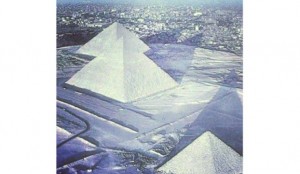 Afrique - Les pyramides égyptiennes couvertes de neige