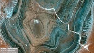 SPOT5 Satellite Image - Tamanrasset, Algeria Image satellite SPOT5, 2.5-m couleur - Tamanrasset, Algérie