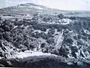 Annaba - Fort Génois : Vue générale du site avec son mouillage vers 1950