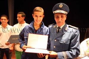 Le champion de Natation Bouacha Taha Ali lors des Festivités du 1er Novembre 2013 avec la présence du nouveau wali de Tlemcen Abdelhafid Saci Ahmed