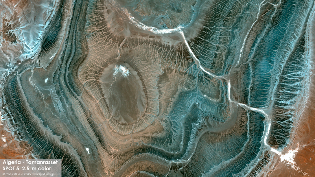 SPOT5 Satellite Image - Tamanrasset, Algeria Image satellite SPOT5, 2.5-m couleur - Tamanrasset, Algérie