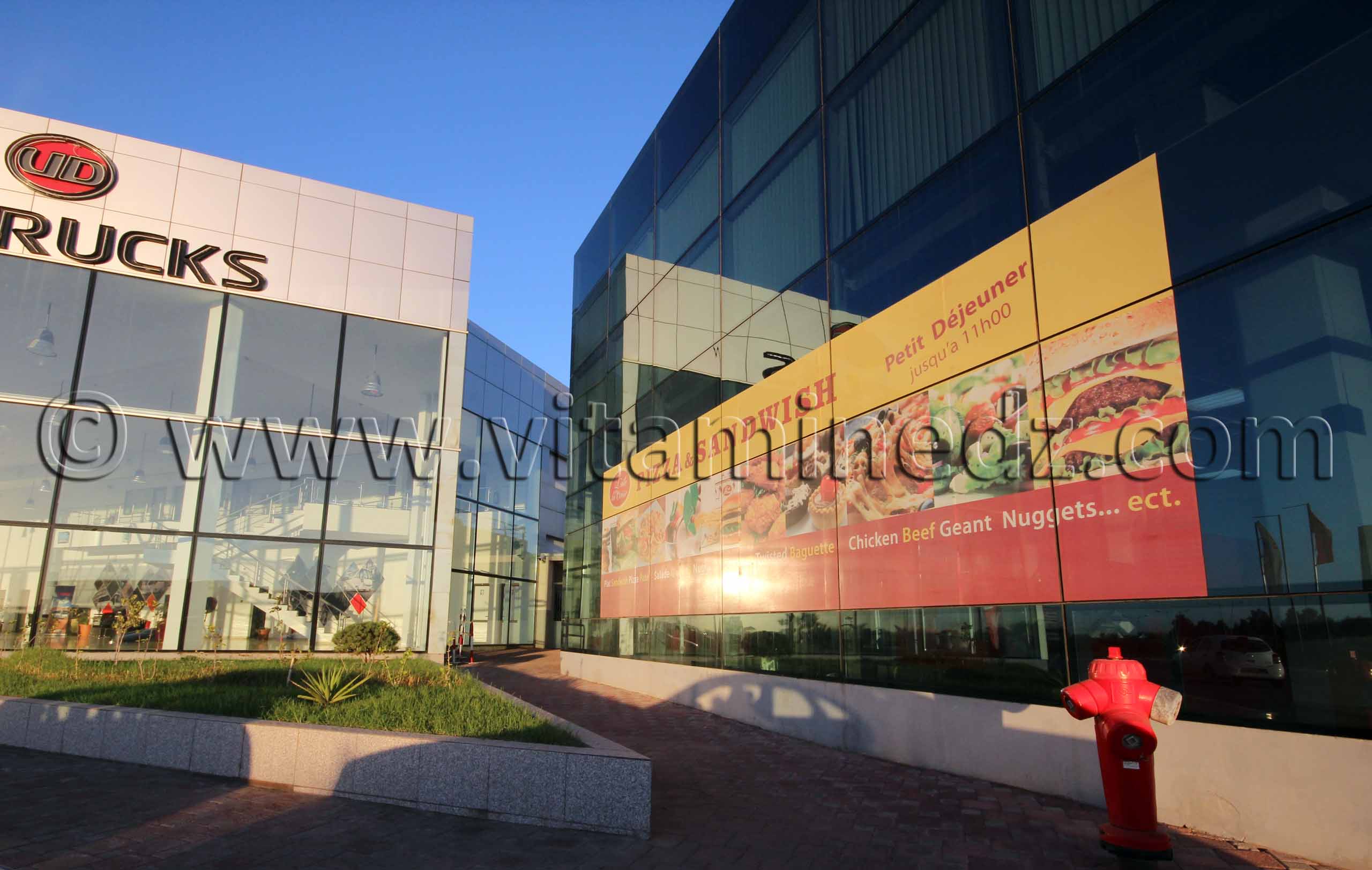 Maison, Auto, Concessionnaire à Oran