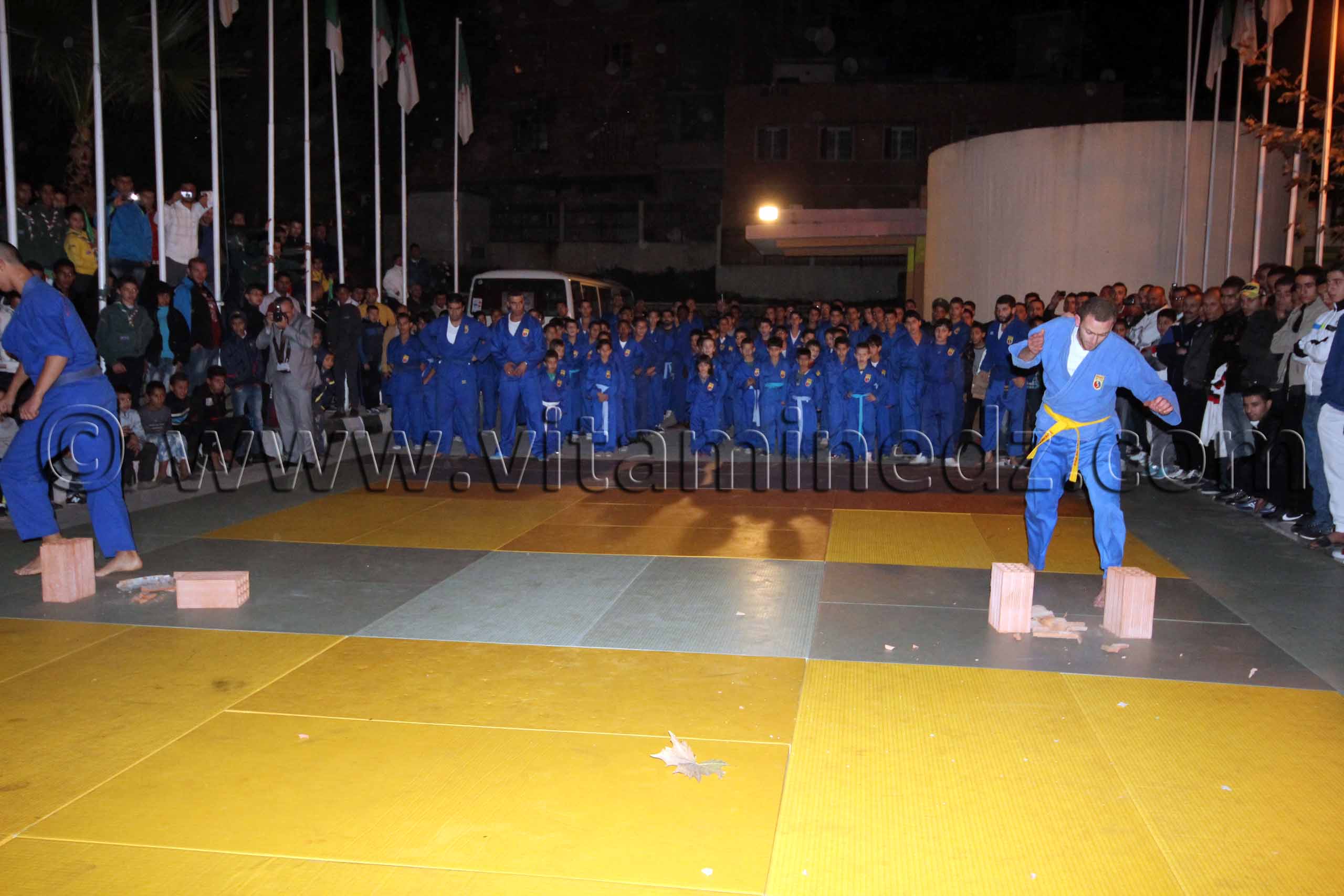 Demonstration Karaté Tlemcen - Festivités du 1er Novembre 2013 avec la présence du nouveau wali de Tlemcen Abdelhafid Saci Ahmed