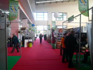 les stands des praticipant au salon de l'emploi