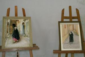 Exposition de toiles dédiées aux costumes traditionnels féminins à Constantine