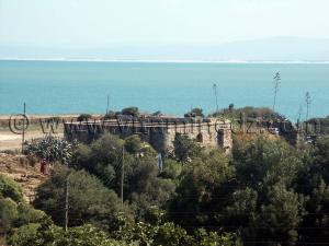 Annaba - le fort carré construit par le génie militaire, en 1861, sur les hauteurs de la plage de la Caroube