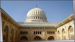 Algérie - Se conformer aux éléments architecturaux maghrébins dans l’édification des mosquées