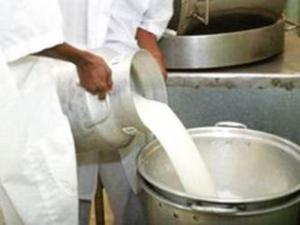 Algérie - La production nationale de lait cru accuse un déficit de 1,5 milliard de litres (ministre)
