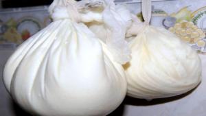 Oum El Bouaghi - Le fromage Bouhezza, un savoir-faire et un savoir-vivre dans les Aurès