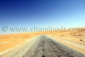 Nouvel axe routier, El Bnoud - Tinerkouk traversant le Grand Erg Occidental