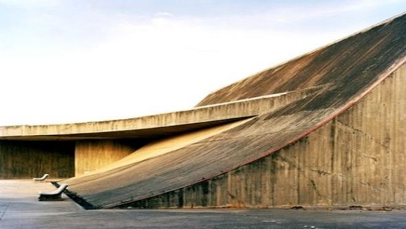 Planète - Des photos de l'oeuvre d'Oscar Niemeyer en Algérie exposées en Grande Bretagne