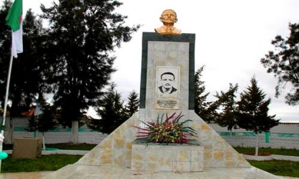 Aïn M’lila commémore dans le recueillement le 57è anniversaire de la mort du chahid Larbi Ben M’hidi
