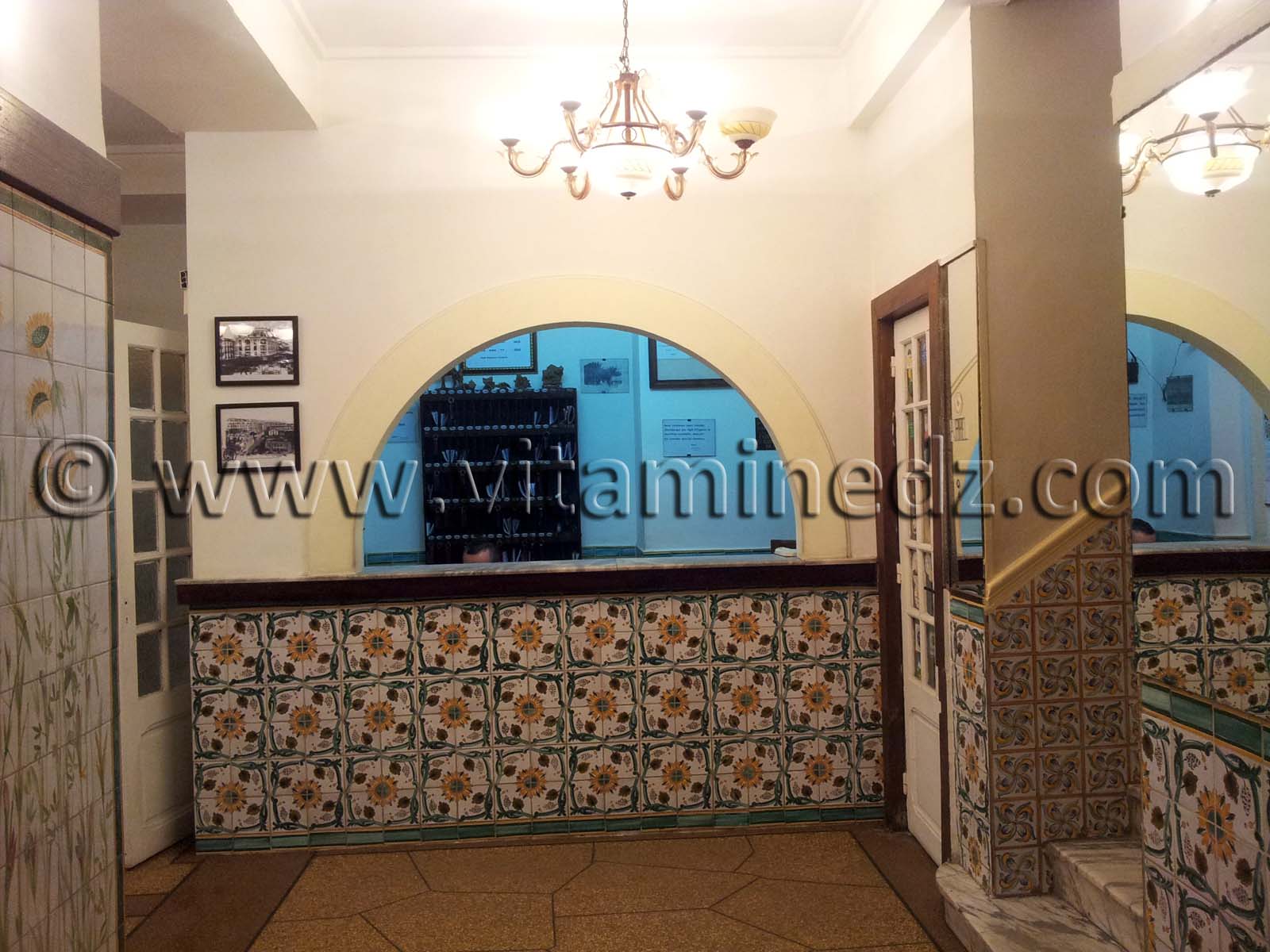 Alger - Hotel Regina, prix 4500 DA chambre Double, 2500 DA chambre simple