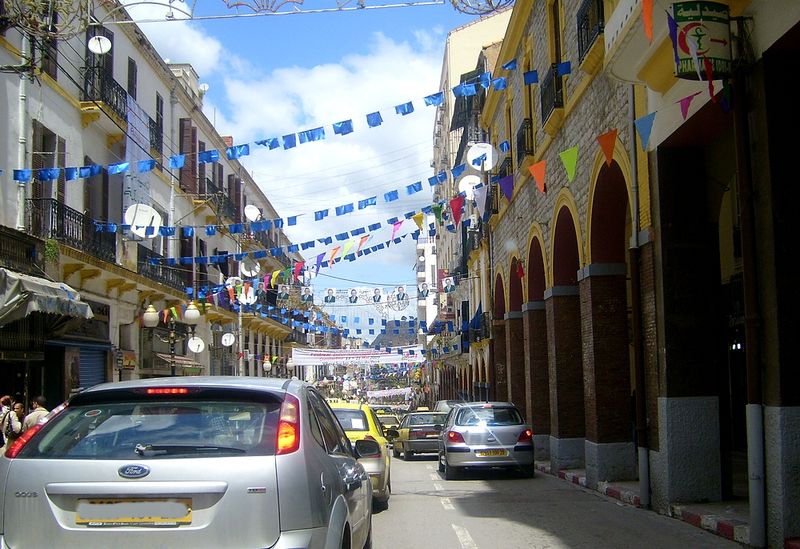 Constantine, Cadre de vie: Une charte esthétique pour les commerces du centre-ville