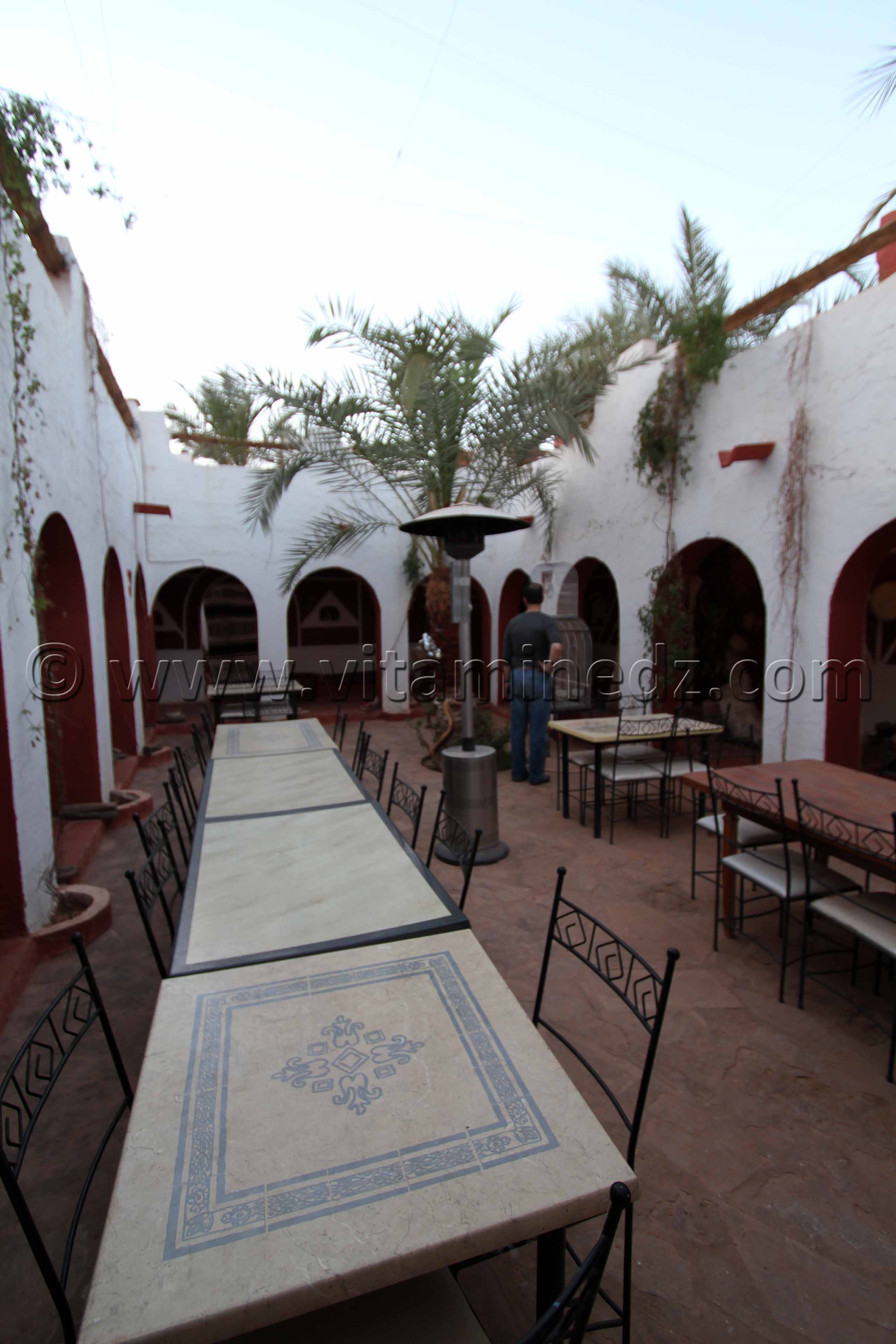 Tourisme Timimoun  Village de Vacances Djenane El Malik dans l'ancien Ksar de Timimoun supplombant sa palmeraie