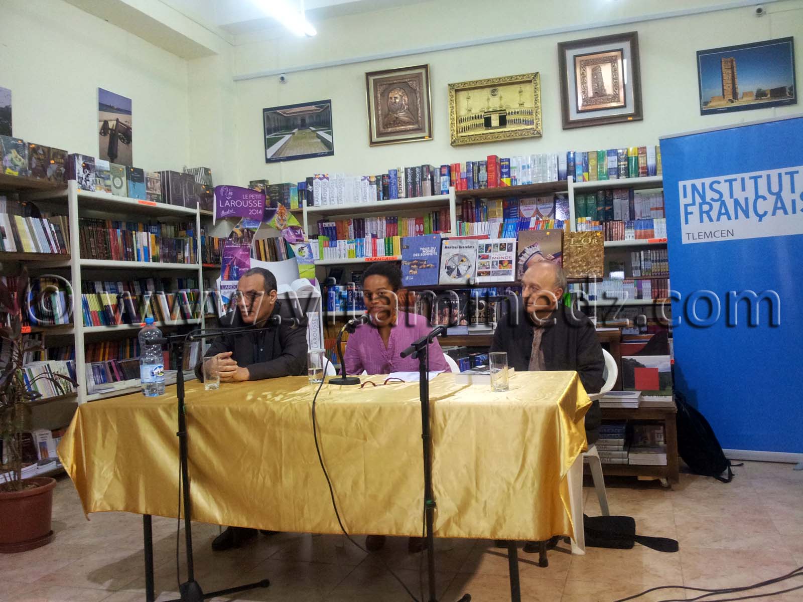 Tlemcen - table ronde autour de Jean Senac, regroupant les universitaires Hamid Nacer Khodja et Camille Tchéro, l’ecrivain et dramaturge René de Ceccaty