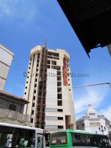 Immeuble garguenta Ville d\'Oran, Palais d\'Or à droite