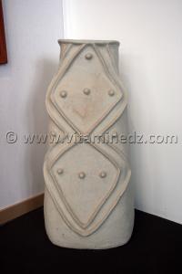 Jarres de Tipaza réalisées par les artisanes de Sididi Semiane / Œuvres et Motifs De terre et d\'argile, réalisées lors de l\'expo Tlemcen 2011