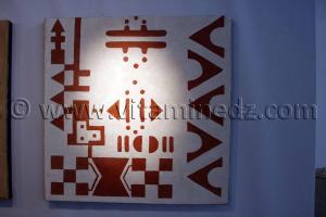 Décorations murales de Grande Kabylie - Œuvres et Motifs De terre et d\'argile, réalisées lors de l\'expo Tlemcen 2011