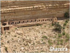 L\'hôtel Transatlantique aujourd\'hui abandonné aux Balcons du Ghoufi Commune Ghassira - Daira T\'kout - Wilaya de Batna
